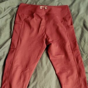 CVG SQUAT APPROVED WINE CAPRIES